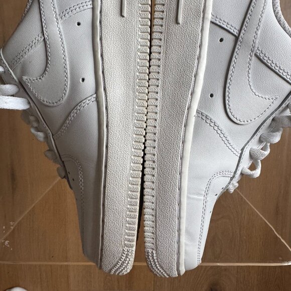 Nike Air Force 1 '07 Low White DD8959-100 Size 6 | Classic Streetwear Sneaker - Picture 5 of 16